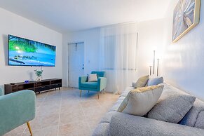 Enjoy Miami Top Location Free Parking Book Now