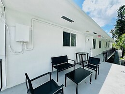 Miami Magic Cozy 2-bedroom Getaway in the City