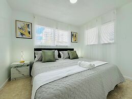 Miami Magic Cozy 2-bedroom Getaway in the City