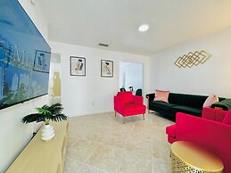 Miami Magic Cozy 2-bedroom Getaway in the City