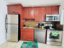 Miami Magic Cozy 2-bedroom Getaway in the City