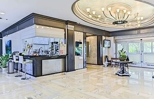 Beachfront Escape Pool Stunning Beach Views