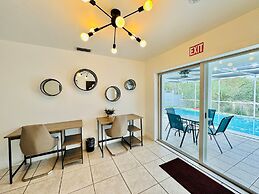 Riverfront King Bed Pool Nearby Beach