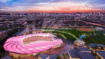 Riverfront King Bed Pool Nearby Beach