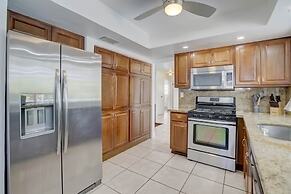 Riverfront King Bed Pool Nearby Beach