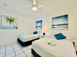 Riverfront King Bed Pool Nearby Beach