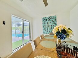 Riverfront King Bed Pool Nearby Beach