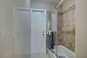 Riverfront King Bed Pool Nearby Beach