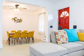 Tropical House Pool Table Jacuzzi Nearby Beach