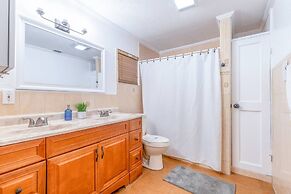 Tropical House Pool Table Jacuzzi Nearby Beach