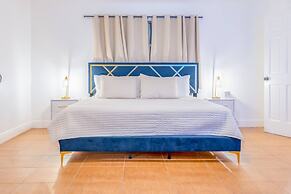 Tropical House Pool Table Jacuzzi Nearby Beach