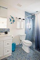 Beachside Bliss Lush Private Pool BBQ King Bed