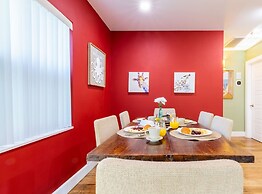 Beachside Bliss Lush Private Pool BBQ King Bed