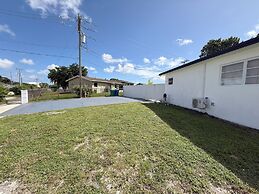 NEW Luxury 5BR Villa Private Pool BBQ Game Room