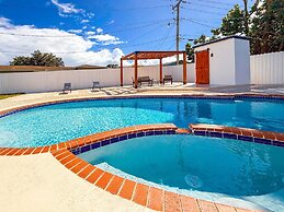 NEW Luxury 5BR Villa Private Pool BBQ Game Room