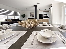 NEW Luxury 5BR Villa Private Pool BBQ Game Room