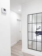 NEW Luxury 5BR Villa Private Pool BBQ Game Room