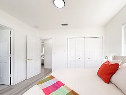 NEW Luxury 5BR Villa Private Pool BBQ Game Room