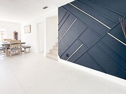 NEW Luxury 5BR Villa Private Pool BBQ Game Room