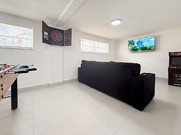 NEW Luxury 5BR Villa Private Pool BBQ Game Room