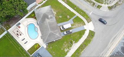 NEW Luxury 5BR Villa Private Pool BBQ Game Room