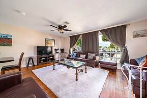 Stylish 2-story Home Pool