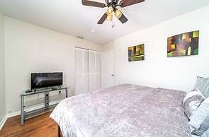 Stylish 2-story Home Pool