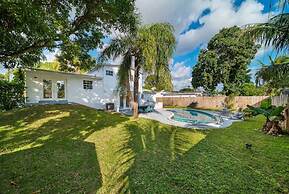 Stylish 2-story Home Pool