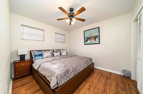 Stylish 2-story Home Pool