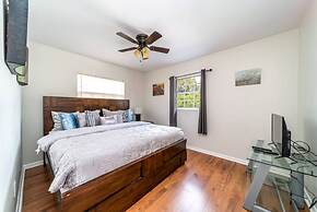 Stylish 2-story Home Pool