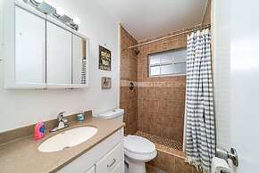 Stylish 2-story Home Pool