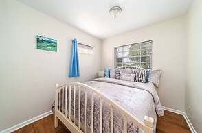 Stylish 2-story Home Pool