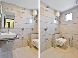 Goroomgo Silver Palace Ahemadabad