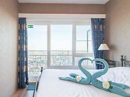 Phenomenal sea View Apartment in Ostend