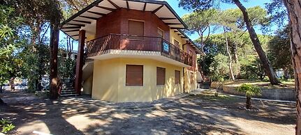 Cozy Apartment for 4 Guests in Rosolina