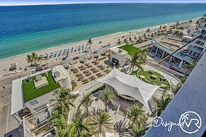 Stunning Beachfront Luxury- Your Perfect Getaway!