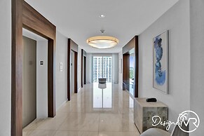 Stunning Beachfront Luxury- Your Perfect Getaway!