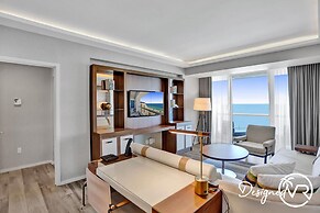 Stunning Beachfront Luxury- Your Perfect Getaway!