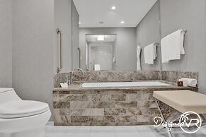 Stunning Beachfront Luxury- Your Perfect Getaway!