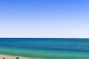 Stunning Beachfront Luxury- Your Perfect Getaway!