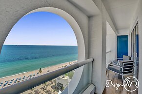 Stunning Beachfront Luxury- Your Perfect Getaway!