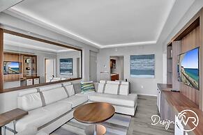 Stunning Beachfront Luxury- Your Perfect Getaway!