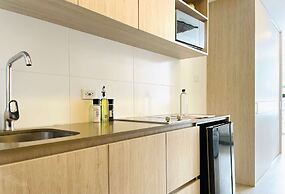 w Minimalist Loft in Santa Barbara