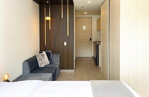 w Minimalist Loft in Santa Barbara