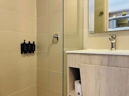 w Minimalist Loft in Santa Barbara