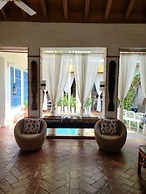 w Divine 4BR House w Pool in Cartagena