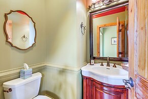 On-site Hiking: Expansive Retreat in Kingsport!