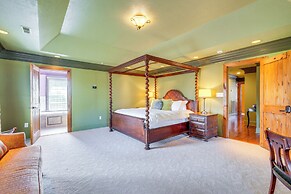 On-site Hiking: Expansive Retreat in Kingsport!