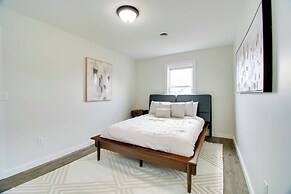 < 1 Mi to Lake Ontario: Oswego Group Retreat