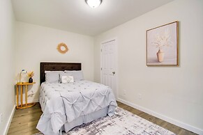 Walk to Historic Square: Oswego Home Near Lake